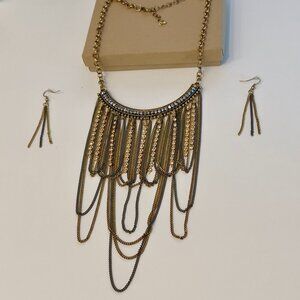 New Boutique Bib Necklace with Matching Earrings Set – Gold & Gunmetal Chains